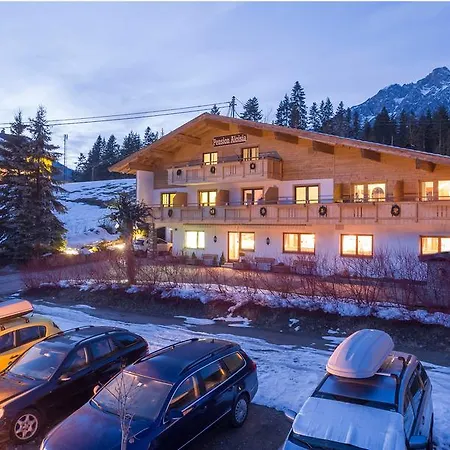 Aloisia Pensionat Scheffau am Wilden Kaiser