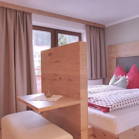 Konukevi Aloisia 3*