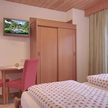 Aloisia Guest house 3*