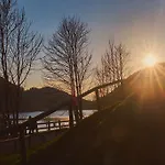 阿洛伊西亚旅馆 招待所 3*